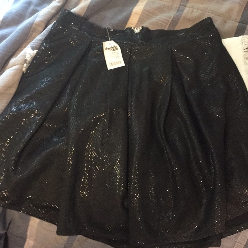 Pleated skirt